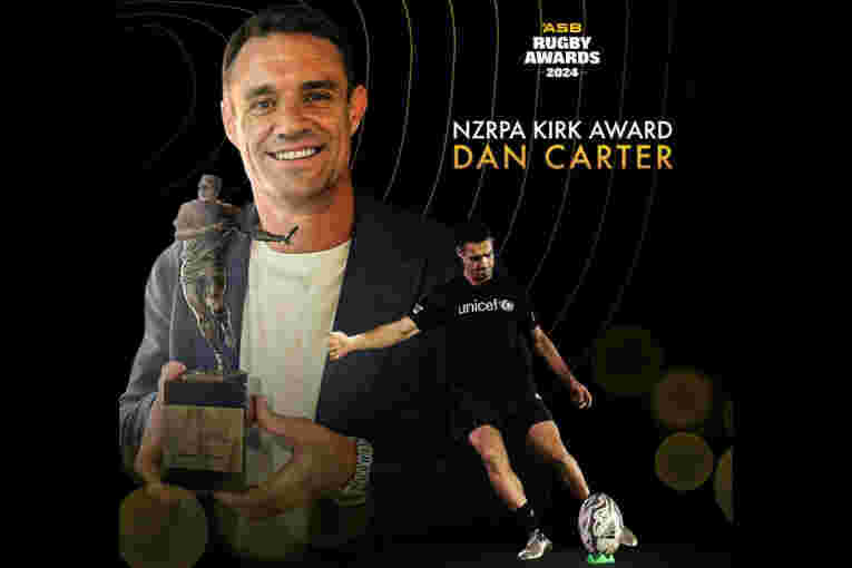 Dan Carter receives NZRPA Kirk Award for contribution to players and the game